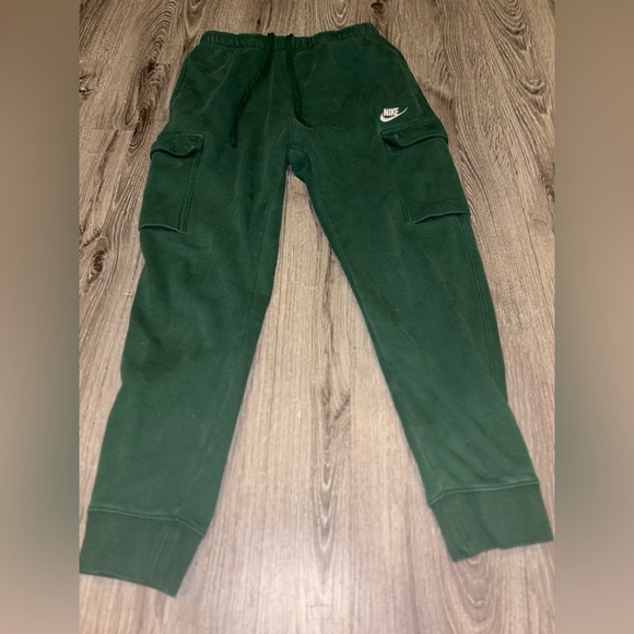 Nike Cargo Joggers - Picture 5 of 5